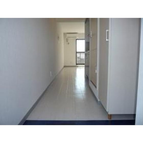 ブルークロス湘南403号室 内観