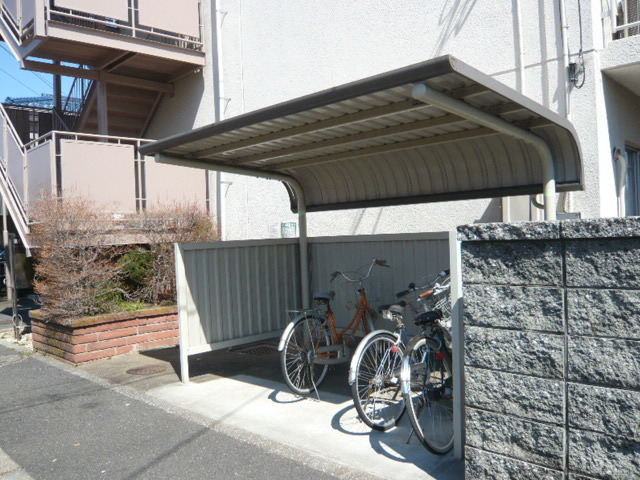 中山マンションＢ棟B301号室 駐輪場
