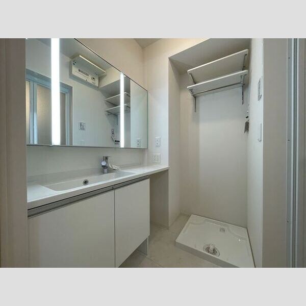 アヴァンス青井 独立洗面化粧台