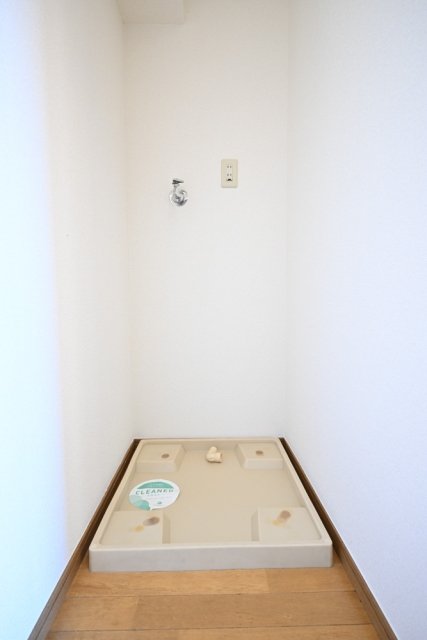 プレール新宿余丁町 室内洗濯機置場