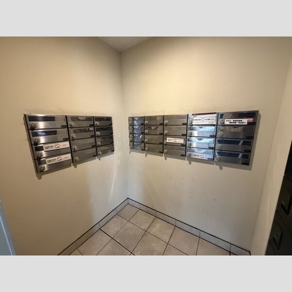 サンピタリア東船橋102号室 集合ポスト