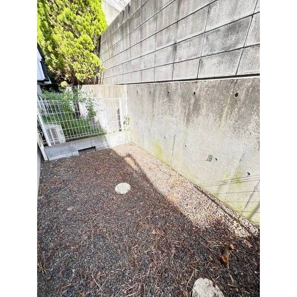 アルカンシェル薬園台0112号室 バルコニー