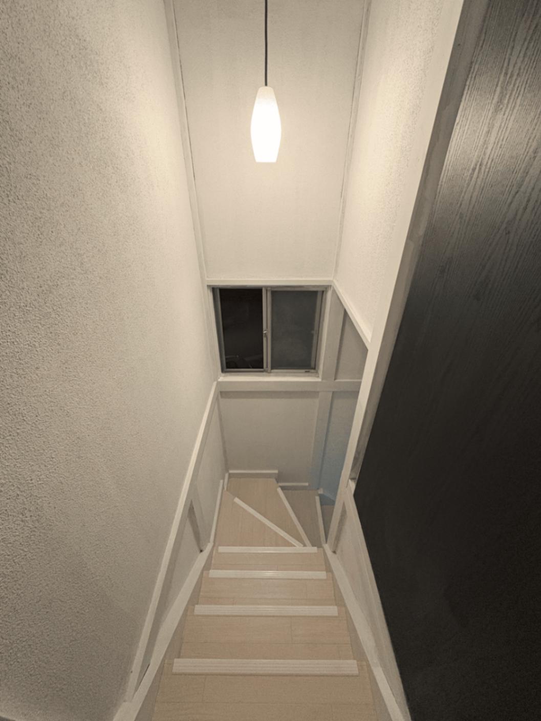 船橋市新高根5丁目戸建 ゆとりのある階段で安心