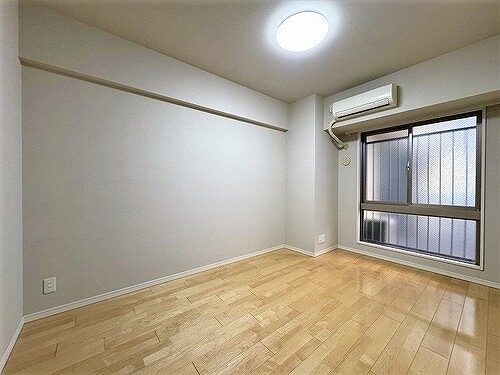 ビー・サイト13階 洋室　約6.5畳　※前回募集時2024年1月の写真