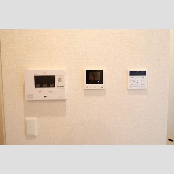 アベニール308号室 SECOMのセキュリティシステム&モニタ付きインターホン