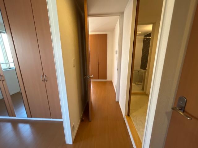 プレザンスおおたかの森 廊下
