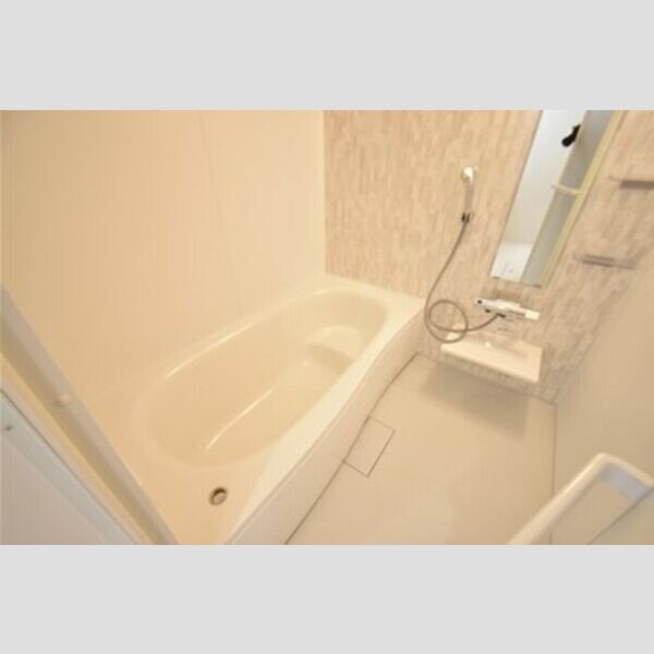 ホワイト キャッスル202号室 バス