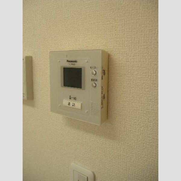 グランドュール101号室 カラーTVドアホン