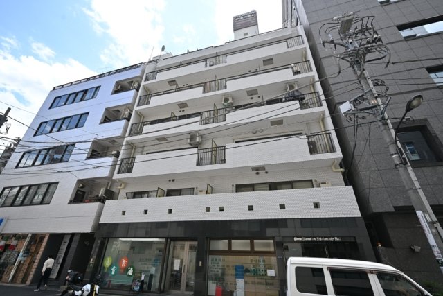 ライオンズマンション新富町第弐の外観画像