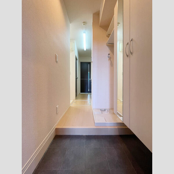 Polaris(ポラリス)102号室 玄関