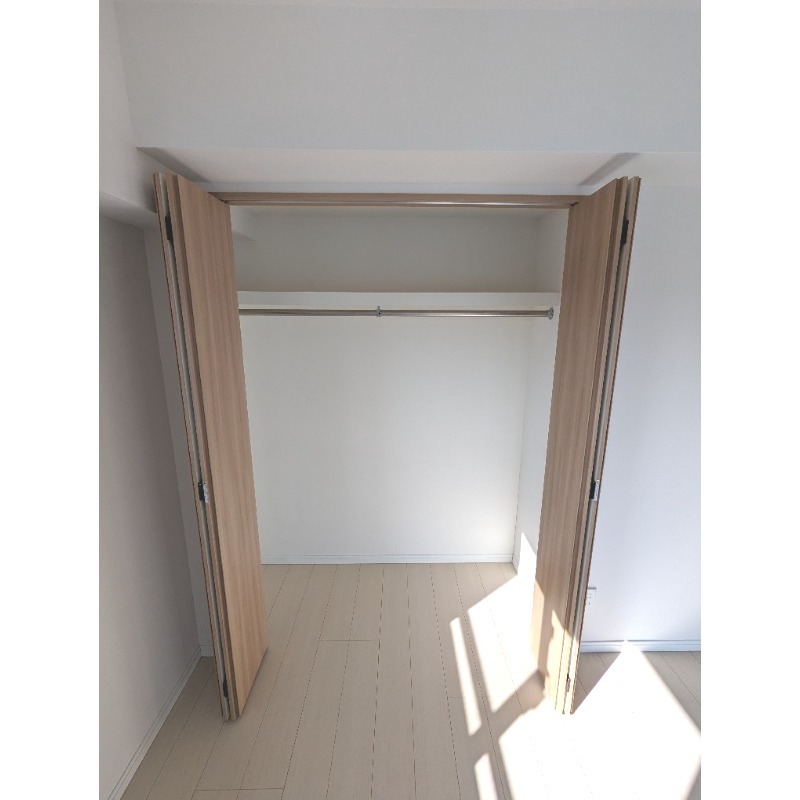 グランパーク町屋7階 洋室1