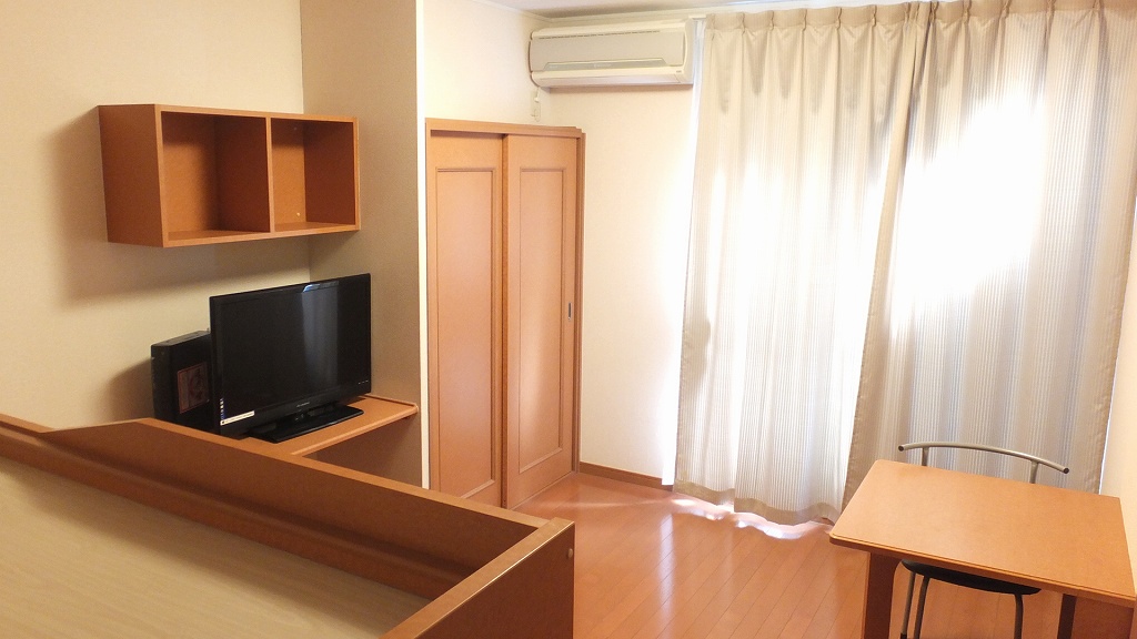 レオパレス人形 家具家電設置済みです。