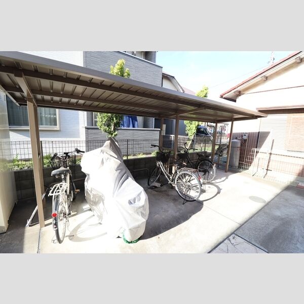 ヴァンベール 駐輪場