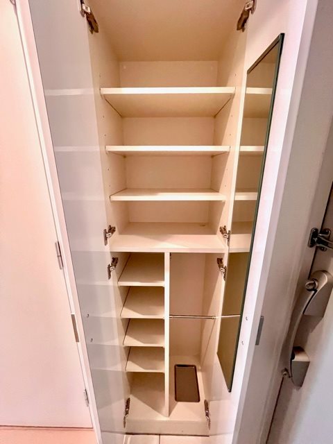 レジディア上落合1階 収納