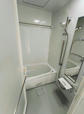 テラス新江古田1B号室 追い炊き機能、浴室乾燥機付き