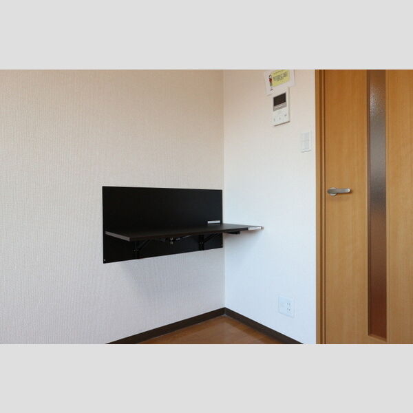 アルカンシェル507号室 ワークデスク