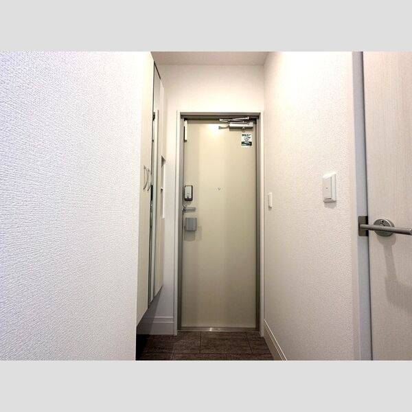 コモドコーポ前原 玄関