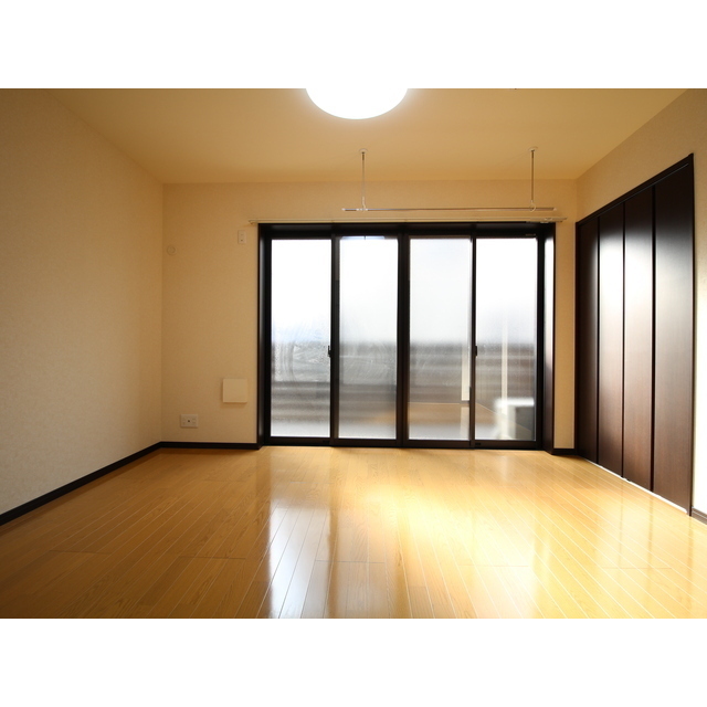 ハレアカラ 洋室約6.4帖