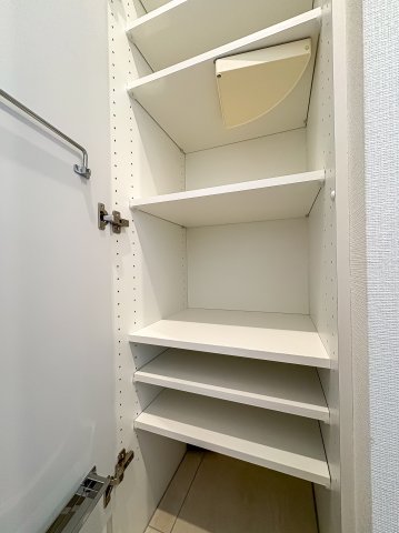 アジールコート東大井503号室 収納