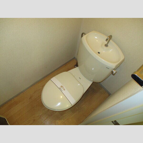 メゾンサンク205号室 トイレ