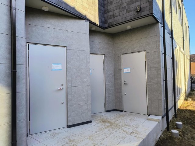 テラス新江古田1B号室 玄関前