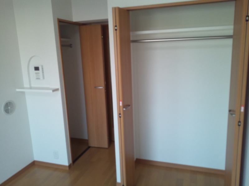 プレシャスガーデン鵜の木4階 収納