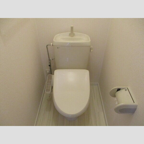 ヴィラージュ　D 温水洗浄暖房便座