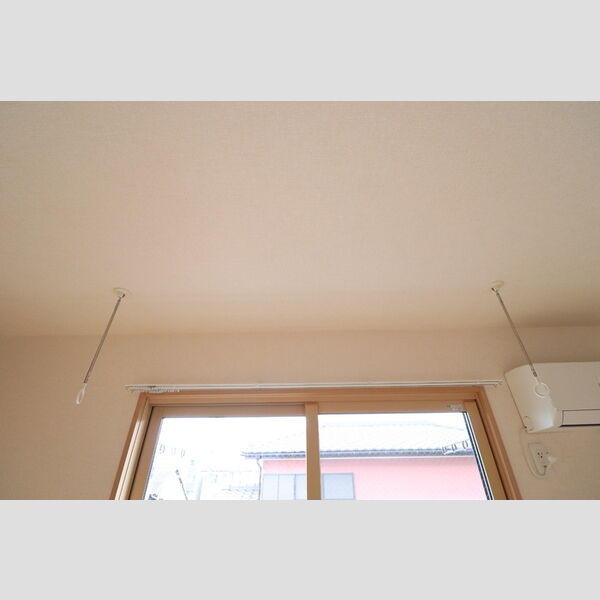 フェリシタ ドゥジェーム・プルミエ2201号室 室内物干し