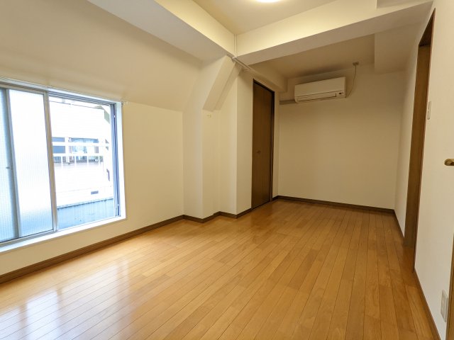 スタジオ根岸 リビング