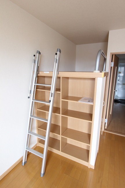 レオパレスキルシェンⅠ 玄関