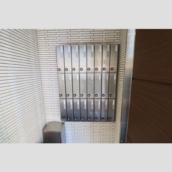 アレグリア柏屋502号室 集合ポスト