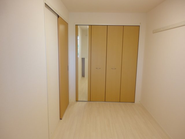 ベルグラース西大宮 洋室