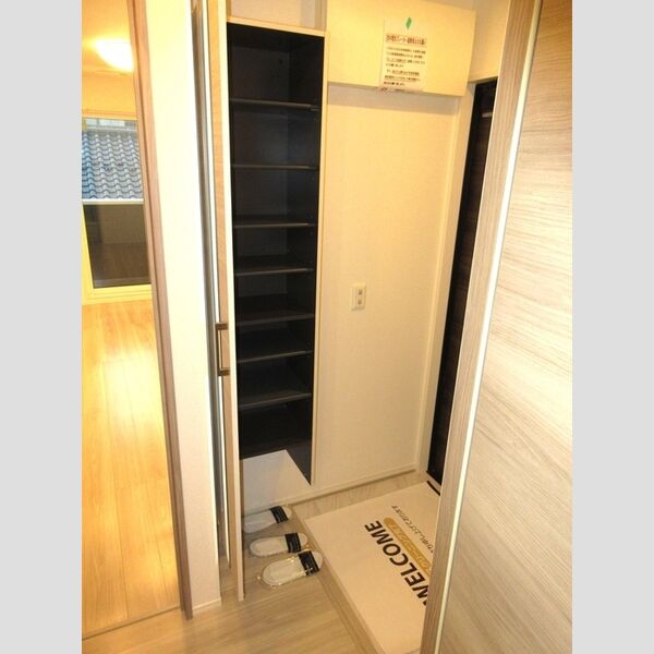 セレスティア高島平305号室 玄関