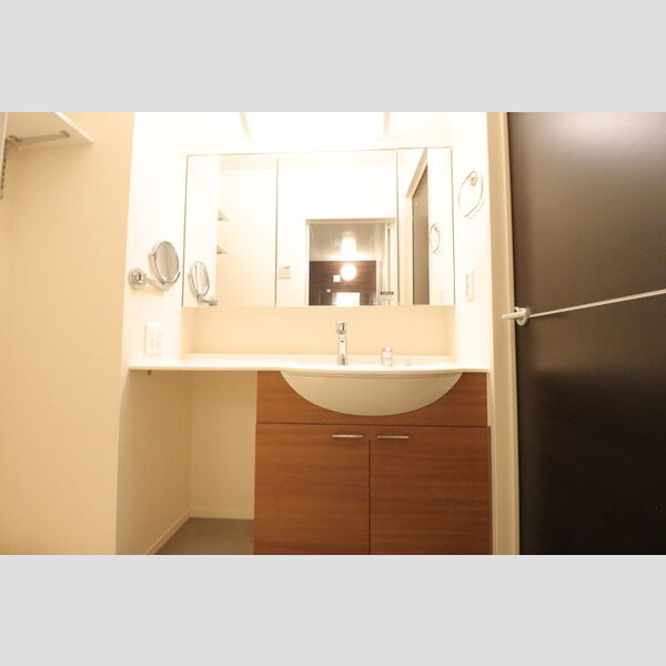 スクエア レイク 洗髪洗面化粧台