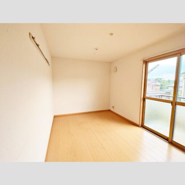 ルミナーレ106号室 洋室7.5帖(別角度)