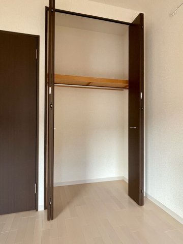 サニーウェル幸樹0102号室 別号室の写真になります。