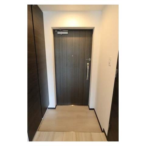 ジェノヴィア南千住Ⅵスカイガーデン6階 玄関