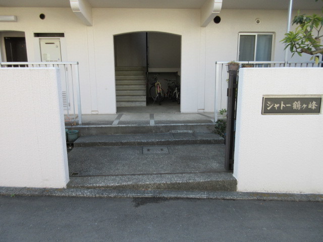 シャトー鶴ヶ峰Ｂ棟 エントランス