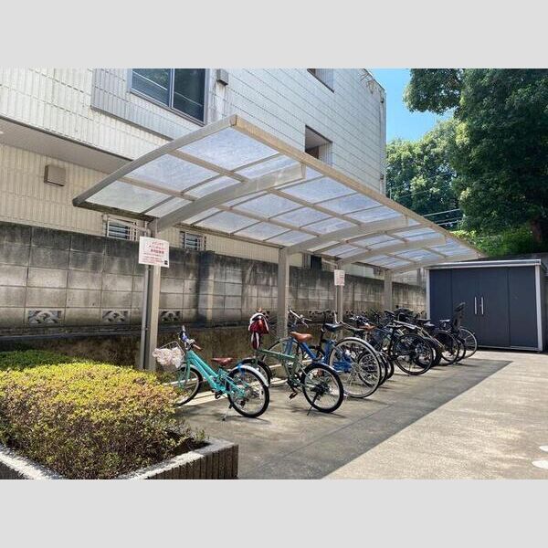 メゾン テラ302号室 駐輪場