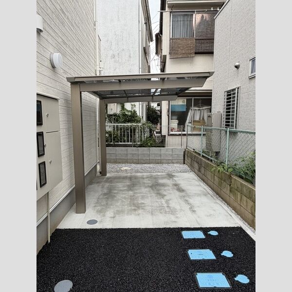 ハウス フロイデ 駐輪場