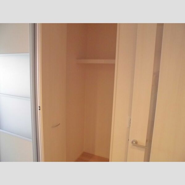 メゾンルミエール LDK　物入