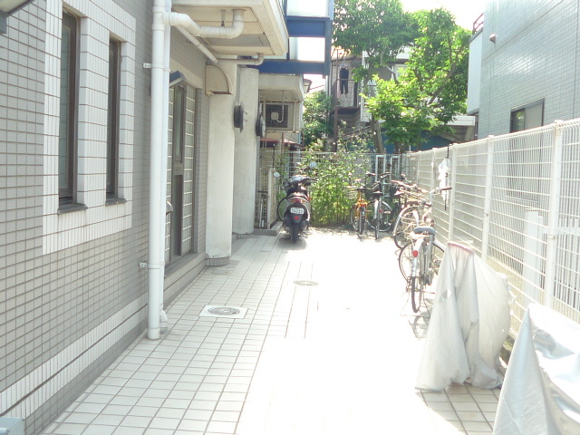 ブルースカイ原木0301号室 ロビー