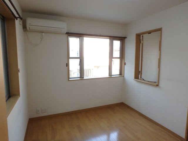 東葛西８丁目戸建 2F6帖洋室