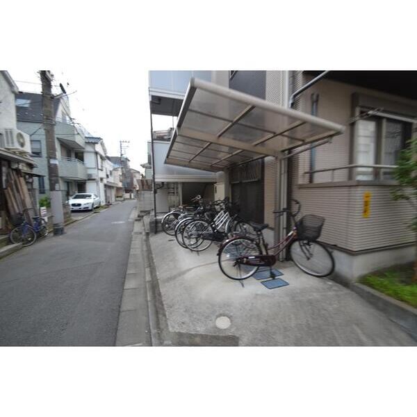 マ・メゾン曳舟302号室 駐車場