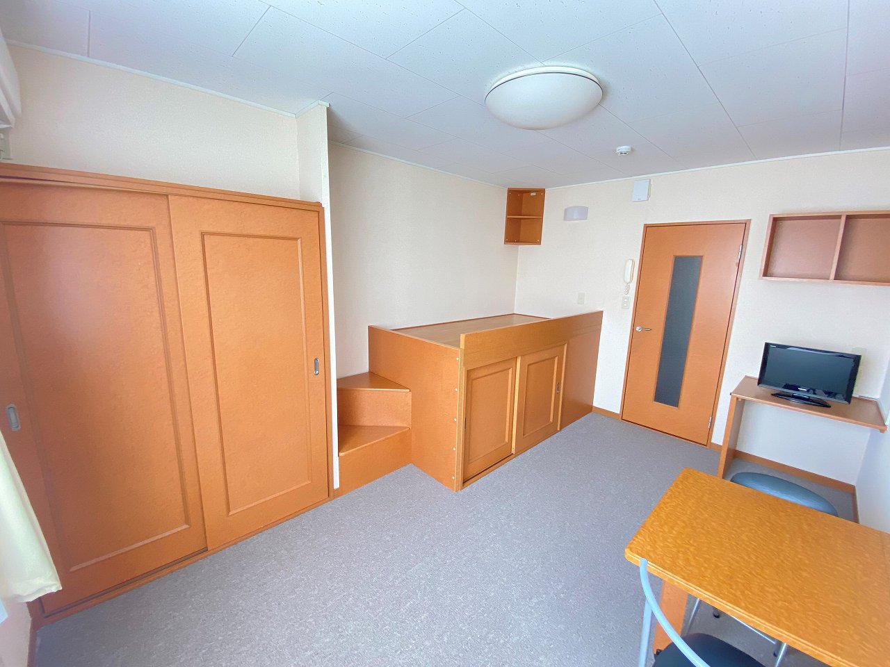 レオパレスｙａｎａｇｉⅢ リビング