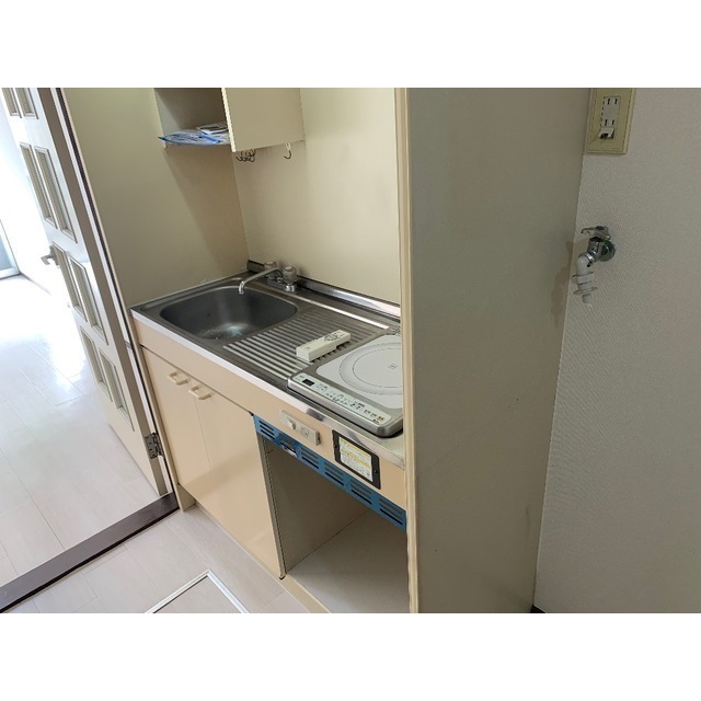 カレッジハウスⅥ102号室 内観