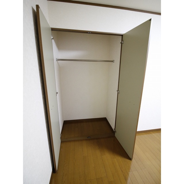 アンプルール フェール 本川越305号室 内観