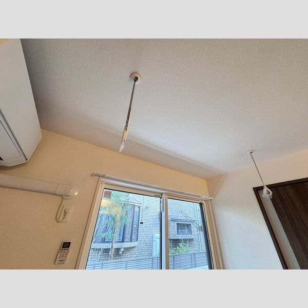 レンブランサ湘南台101号室 室内物干し