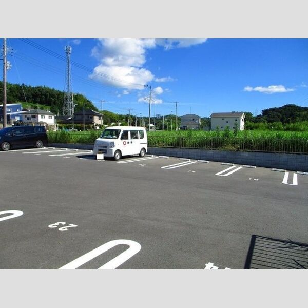 コートフォレスタ　A 駐車場