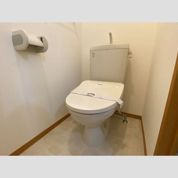 コム シェ ソワ　Ⅰ Ⅰ203号室　トイレ